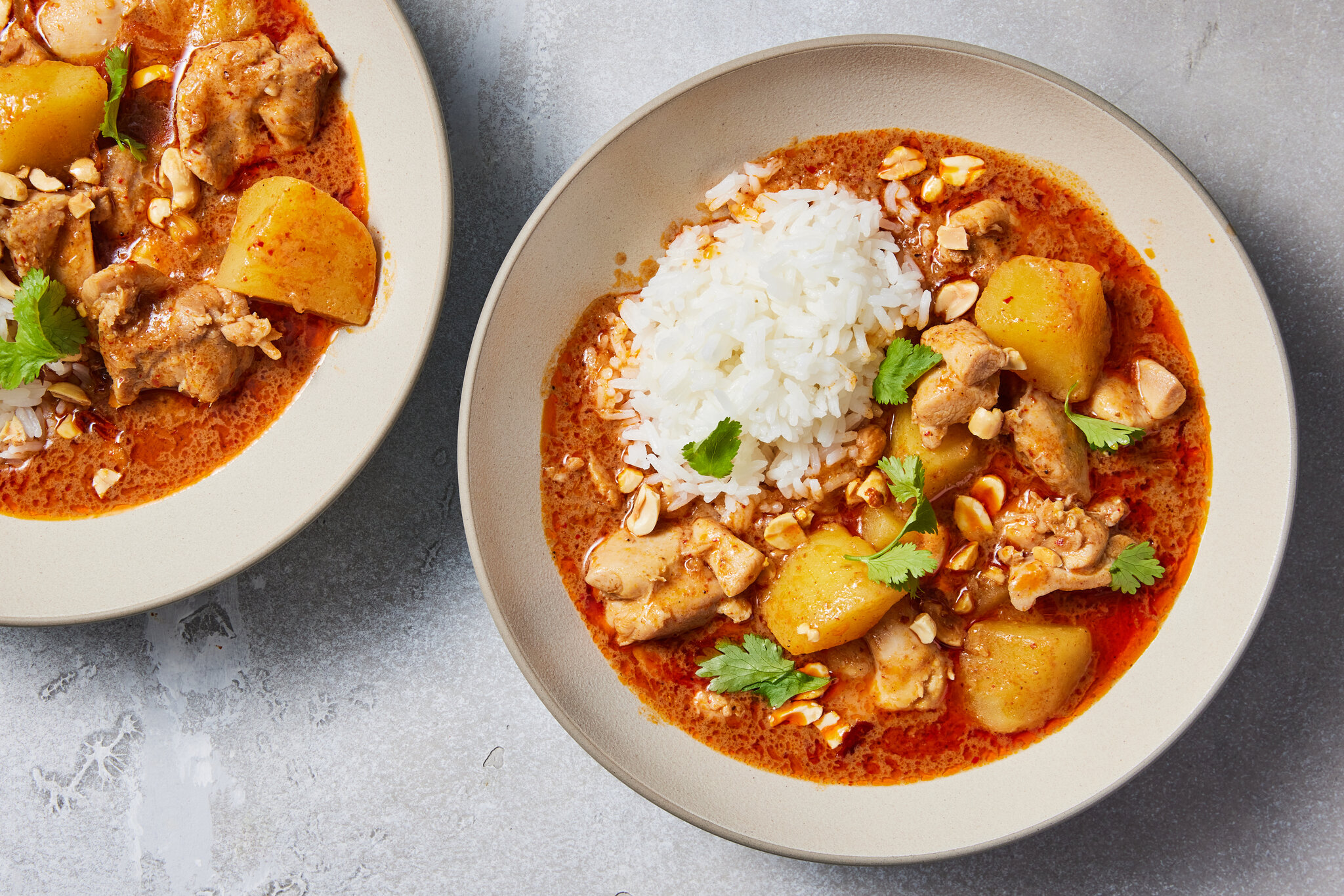 Massaman Curry: Kuliner Thailand yang Kaya Aroma - Sajikan Hidangan yang Menggugah Selera di Meja Makan Anda