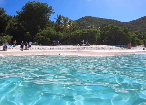 Pantai Trunk Bay: Surga Tersembunyi di Kepulauan Virgin Pantai Trunk Bay