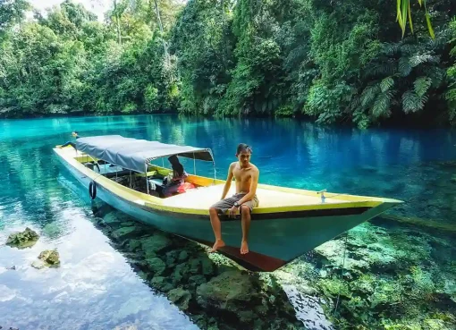 Tips Liburan ke Labuan Cermin: Dari Transportasi, Spot Foto, hingga Waktu Terbaik labuan-cermin