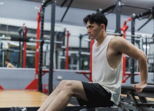 Tricep Dips: Rahasia Lengan Kuat dan Kencang Tanpa ke Gym Tricep Dips