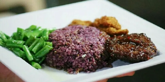 Nasi Kalong yang Menggoda di Malam Hari