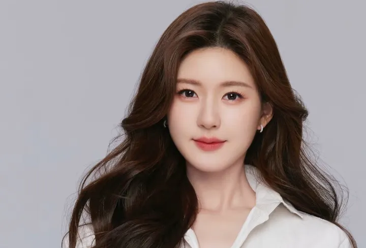 Zhou Lusi: Bintang Muda Tiongkok yang Bersinar di Dunia Drama