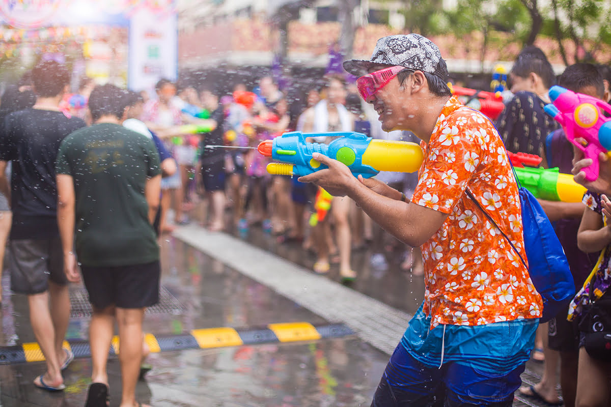 Meriahnya Songkran di Thailand