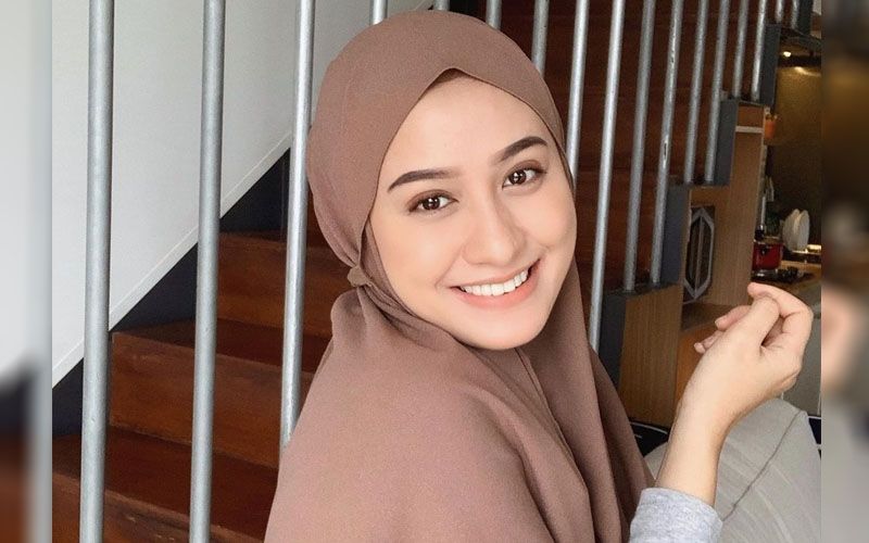 Helmi Nursifah, Potret Seleb Hijaber Indonesia yang Inspiratif