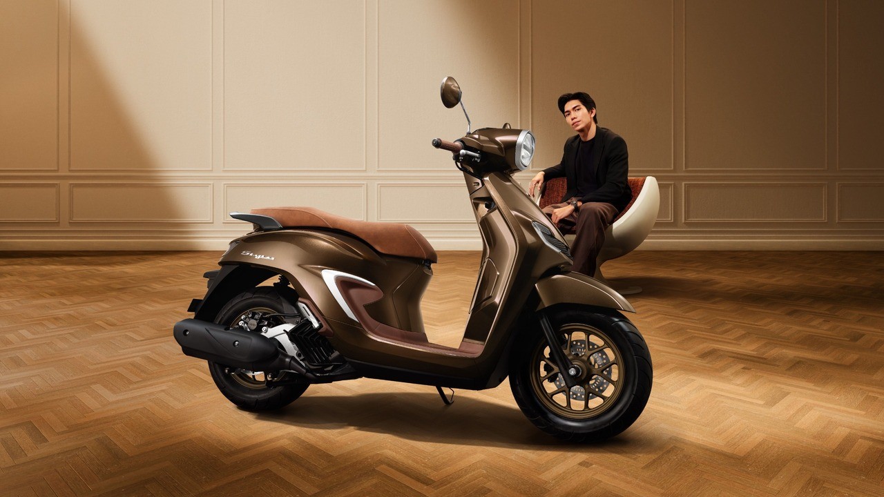 Honda Stylo 160, Skutik Retro Modern yang Lincah di Jalanan