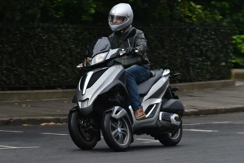 Piaggio MP300ie Hybrid, Gebrakan Baru Dunia Otomotif Ramah Lingkungan