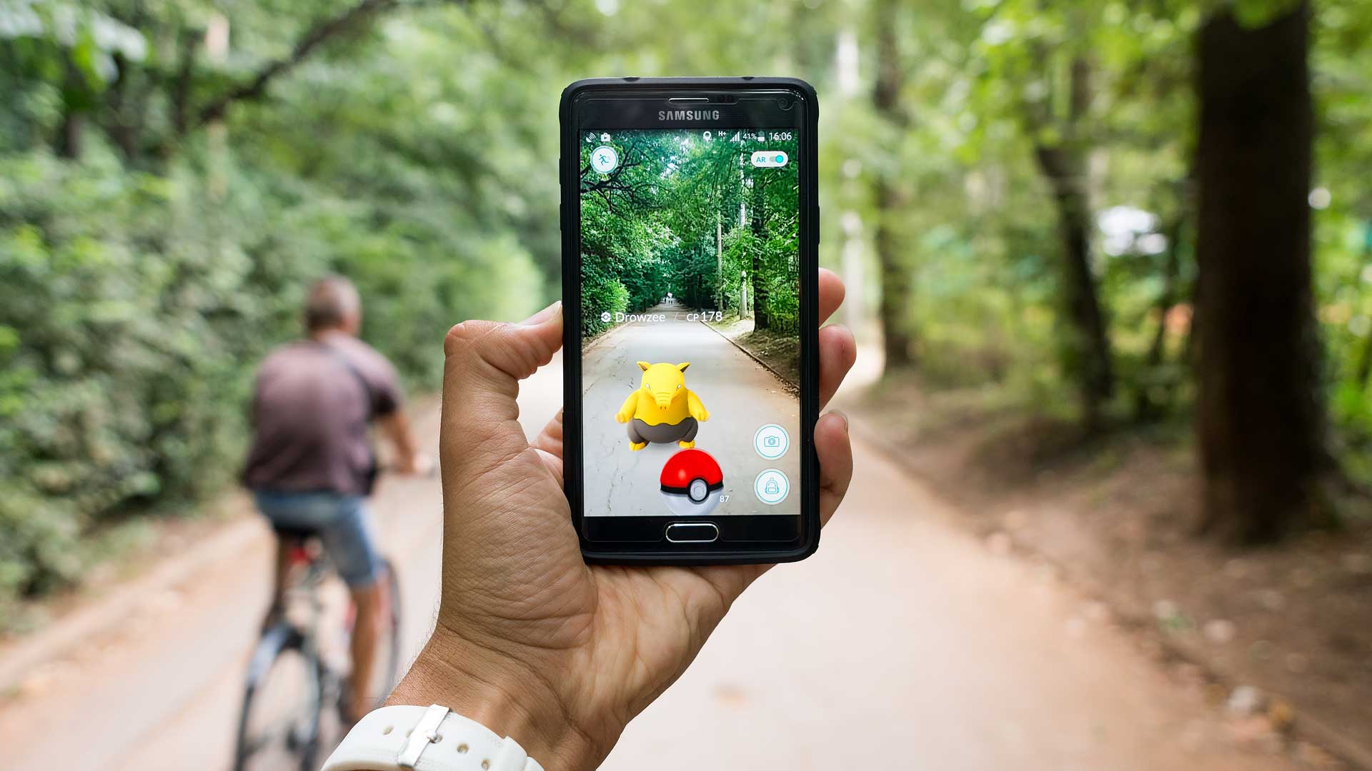 Augmented Reality Gaming: Ketika Dunia Nyata Menjadi Panggung Permainan Digital yang Hidup