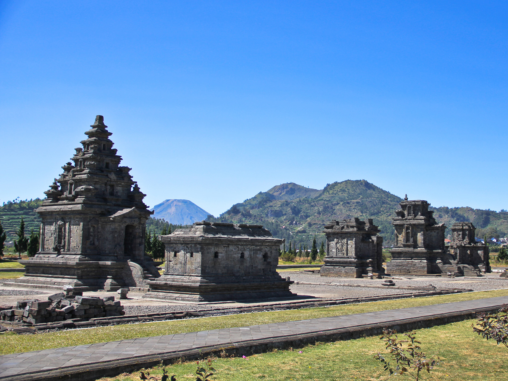 Kompleks Candi Arjuna